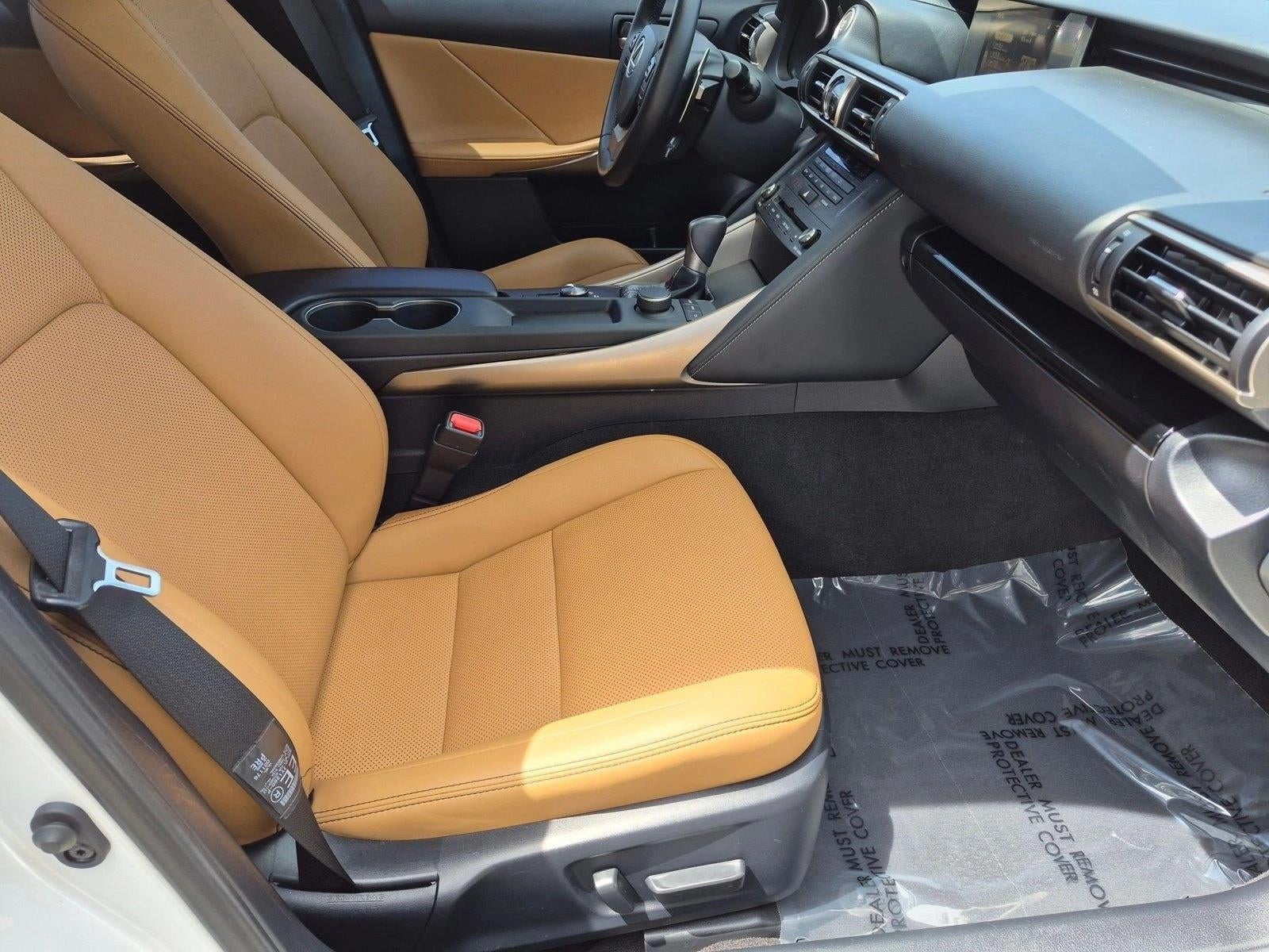 2020 Lexus IS 