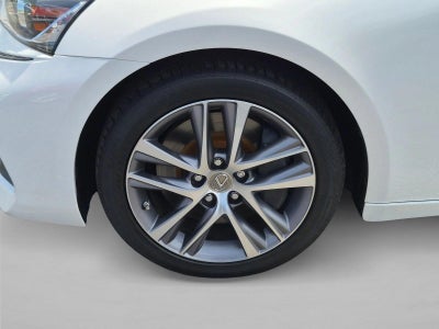 2020 Lexus IS 