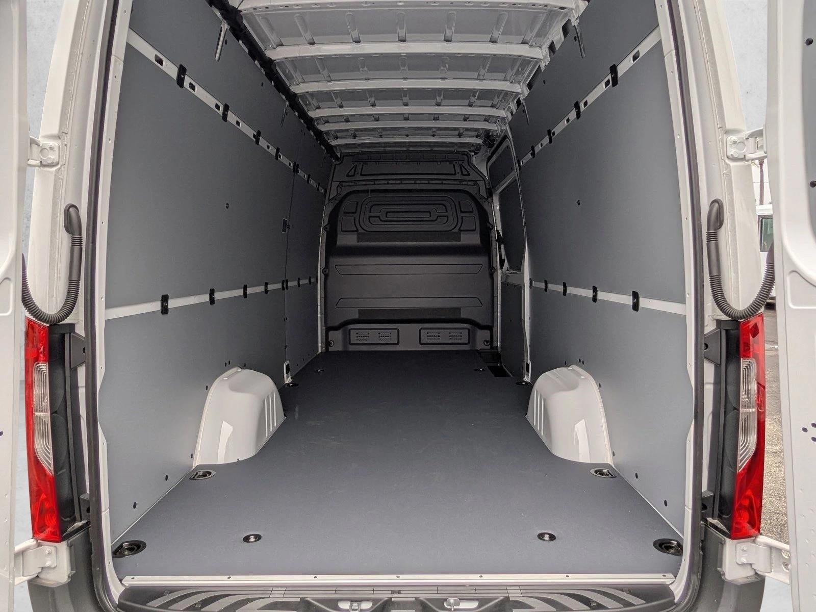 2024 Mercedes-Benz eSprinter Cargo Van Base