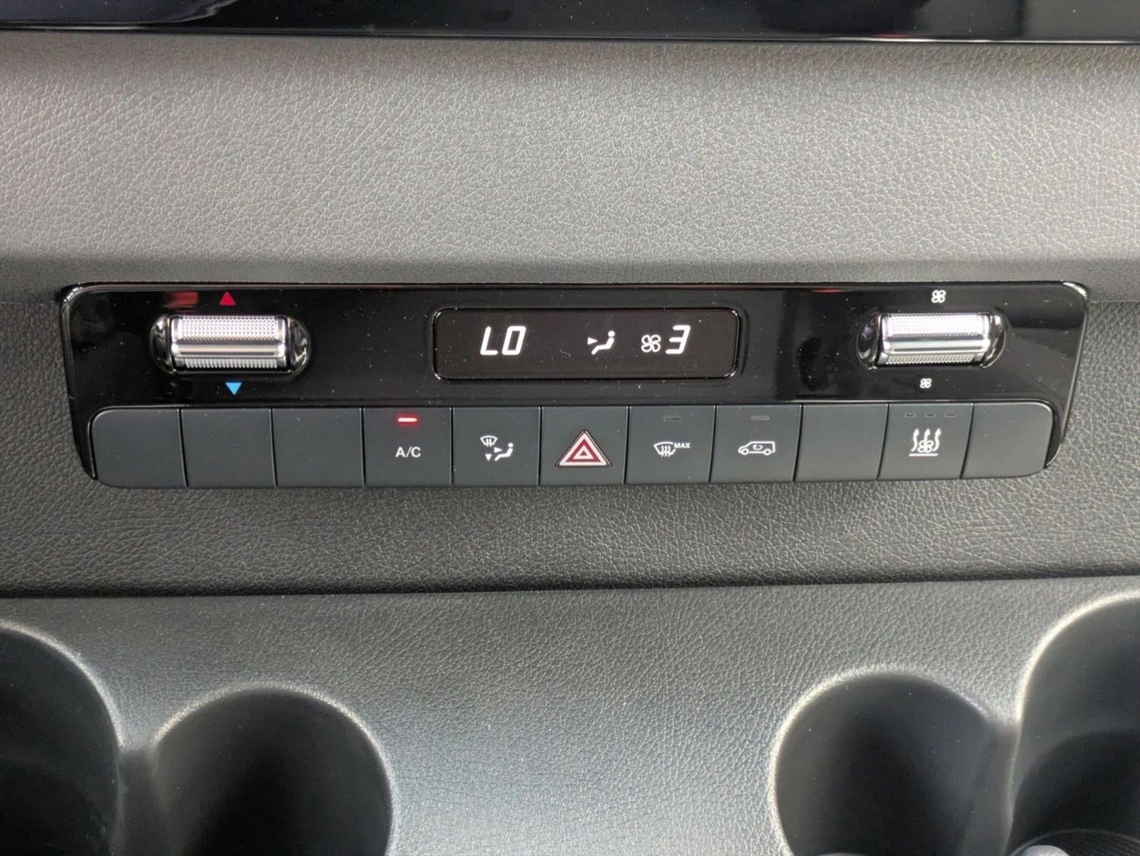 2024 Mercedes-Benz eSprinter Cargo Van Base