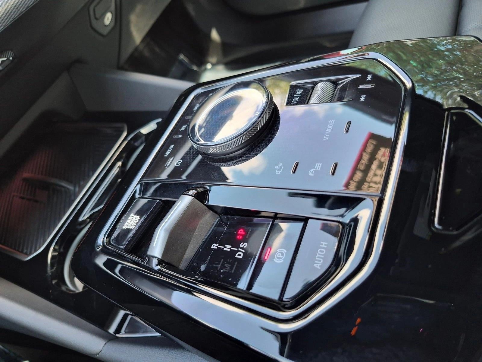 2024 BMW 5 Series 530i