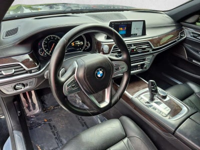 2018 BMW 740i 740i