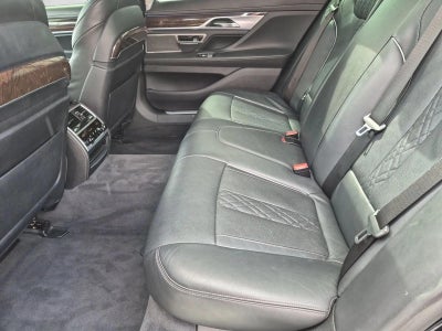 2018 BMW 740i 740i