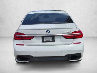 2019 BMW 750i 750i