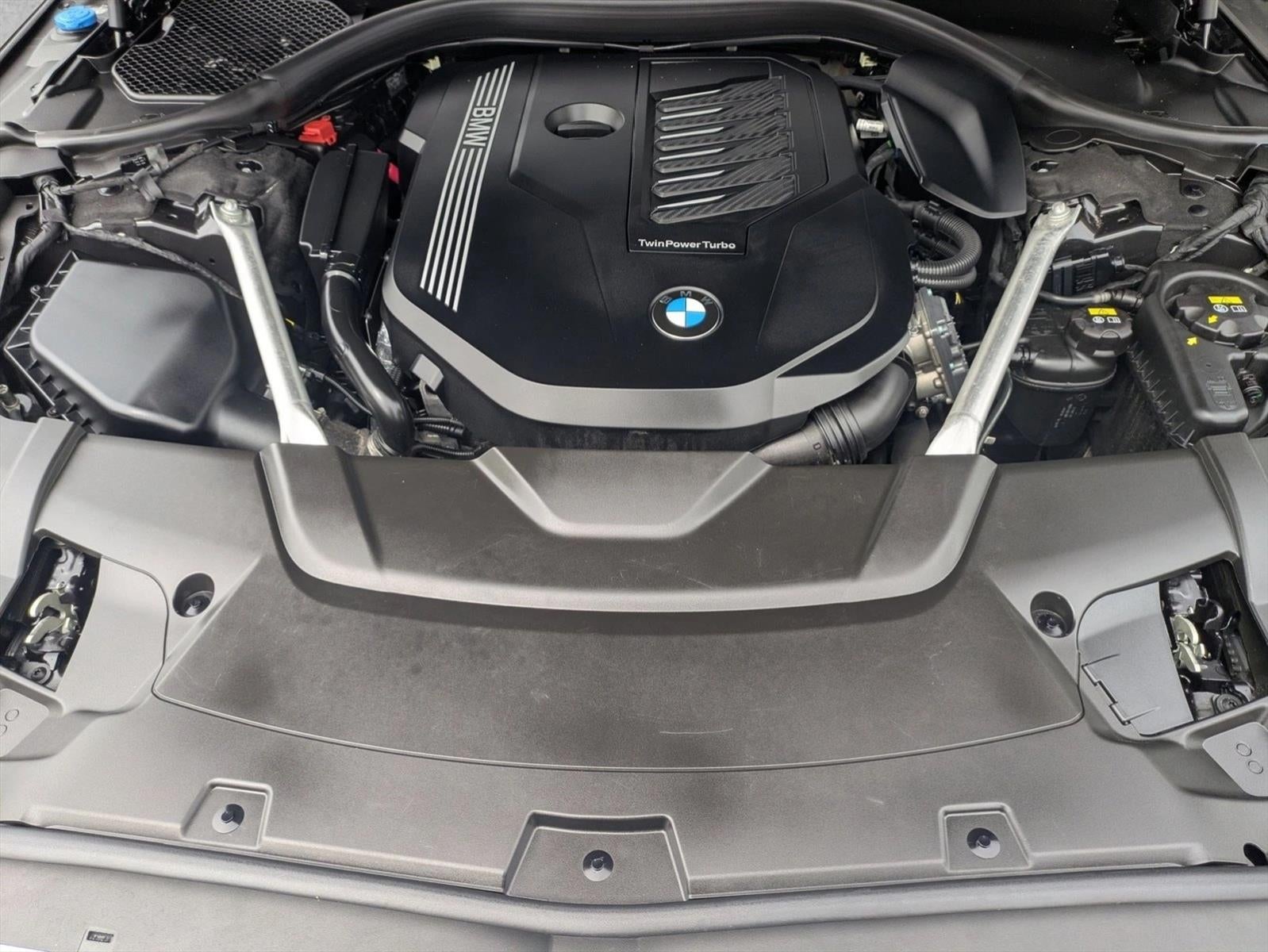 2021 BMW 7 Series 740i