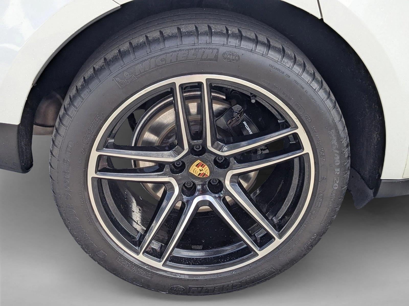 2021 Porsche Macan Base