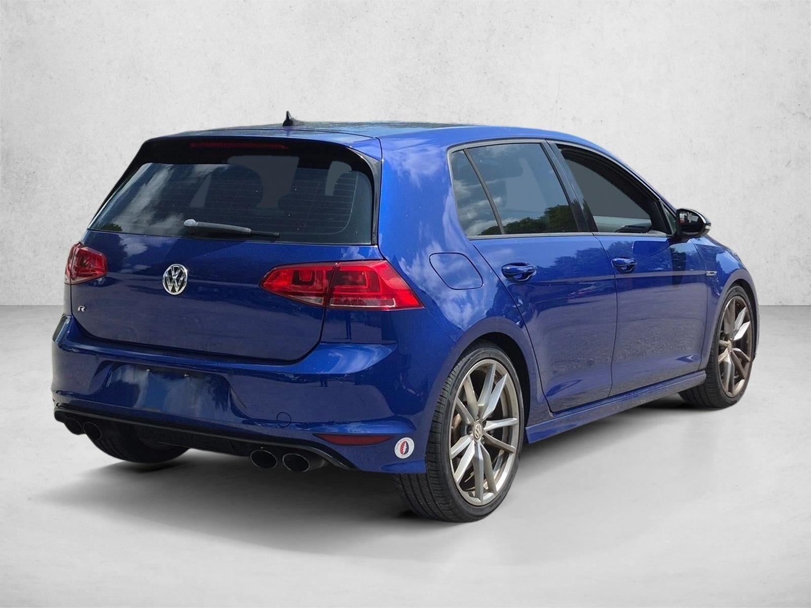 2017 Volkswagen Golf R Base