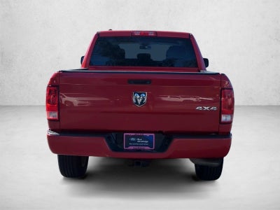 2017 RAM 1500 Express 4x4 Crew Cab 5'7" Box