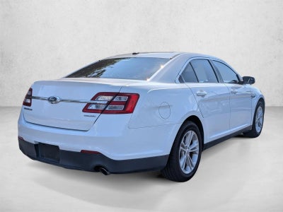 2017 Ford Taurus SE FWD