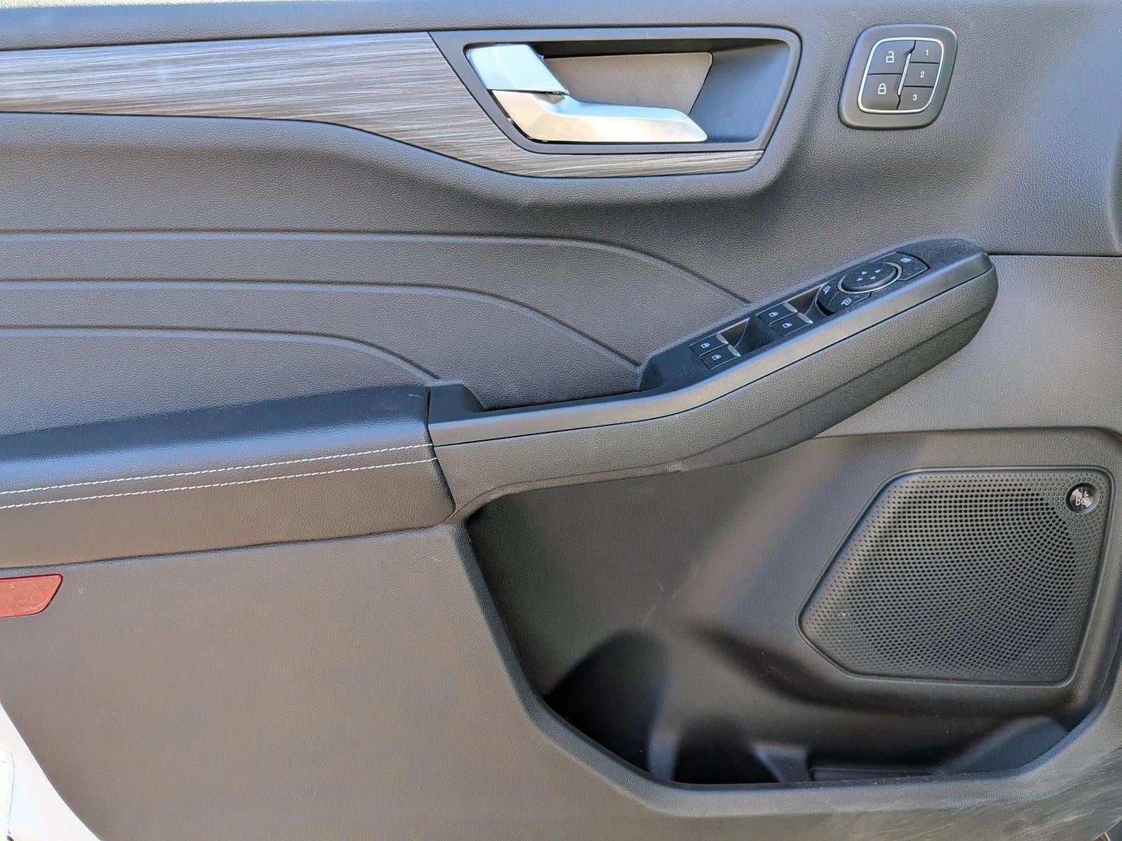 2025 Ford Escape PHEV FWD