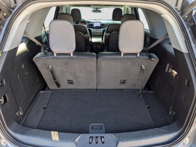 2022 Ford Explorer XLT RWD