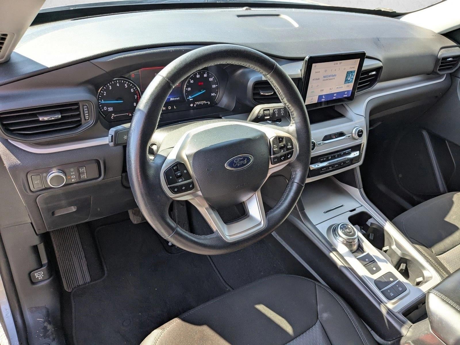 2023 Ford Explorer XLT RWD