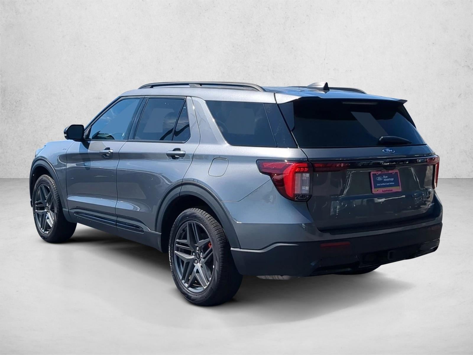 2025 Ford Explorer ST-Line 4WD