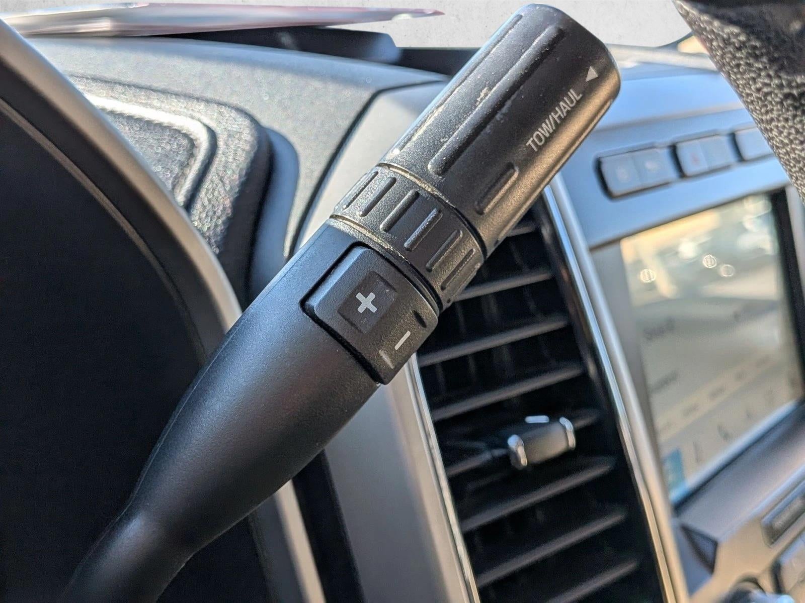 2019 Ford Super Duty F-250 SRW LARIAT 4WD Crew Cab 6.75' Box