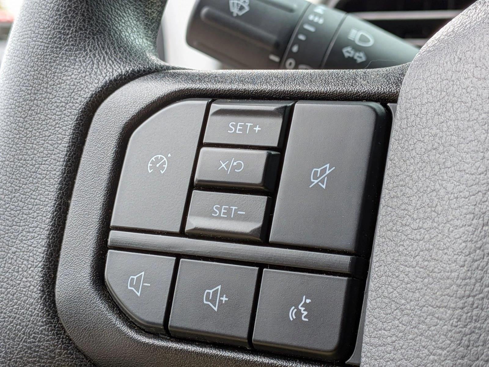 2024 Ford Super Duty F-350 DRW XL 4WD Crew Cab 8' Box