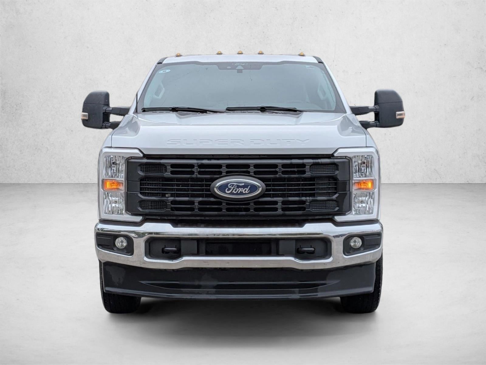 2024 Ford Super Duty F-350 DRW XL 4WD Crew Cab 8' Box