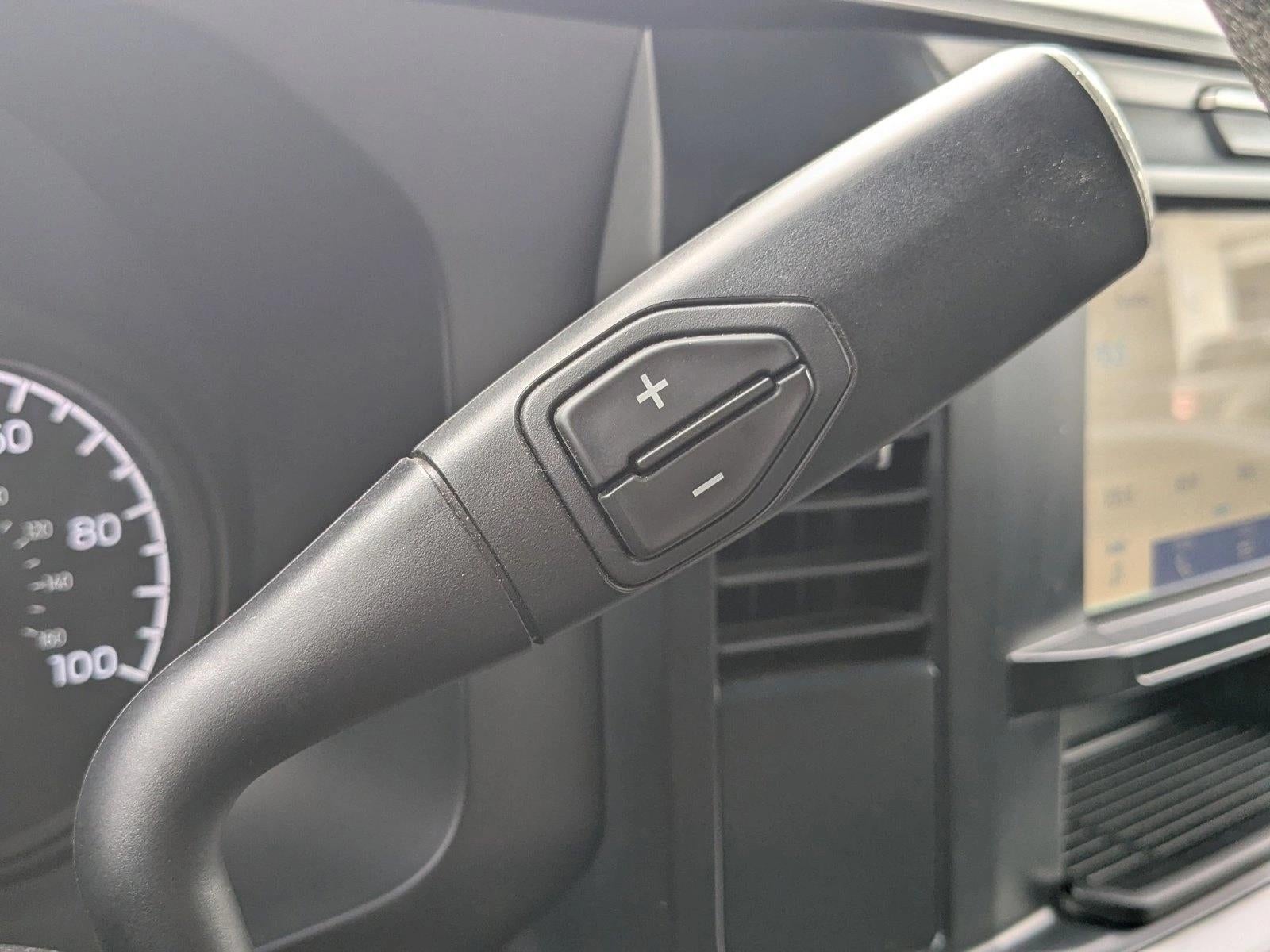 2025 Ford Super Duty F-350 DRW XLT 4WD Crew Cab 8' Box