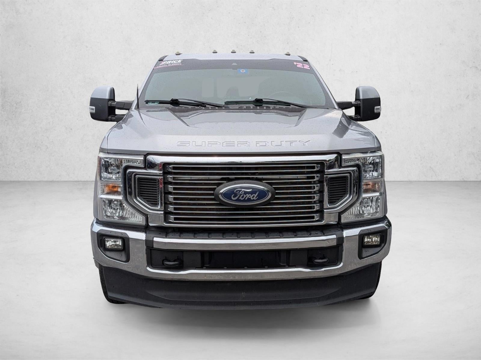 2022 Ford Super Duty F-350 DRW LARIAT 4WD Crew Cab 8' Box