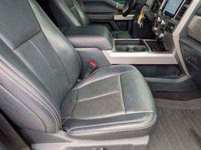 2022 Ford Super Duty F-350 DRW LARIAT 4WD Crew Cab 8' Box