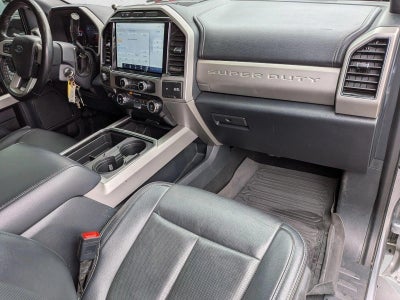 2022 Ford Super Duty F-350 DRW LARIAT 4WD Crew Cab 8' Box