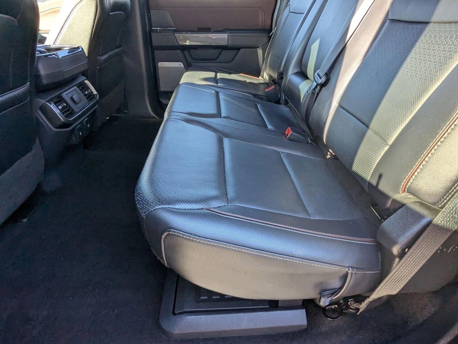 2022 Ford F-150 LARIAT 4WD SuperCrew 5.5' Box