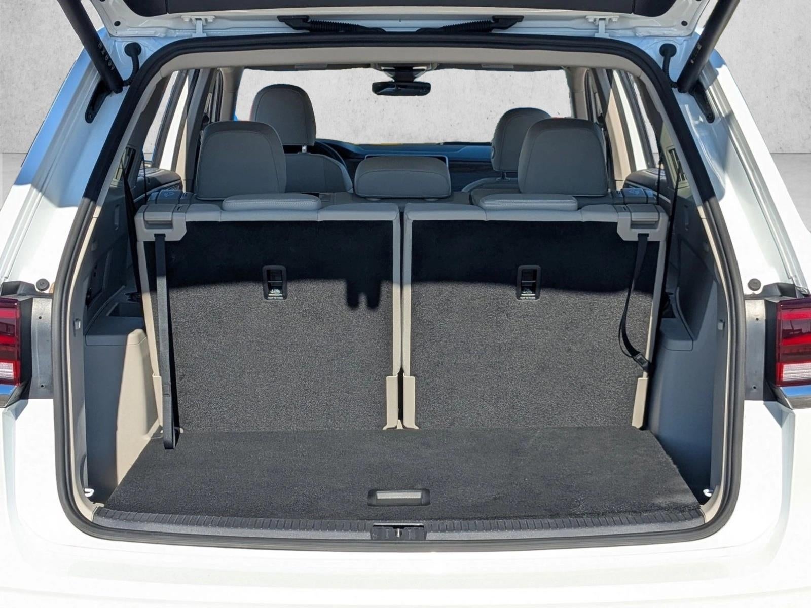 2025 Volkswagen Atlas 2.0T SEL Premium R-Line 4MOTION