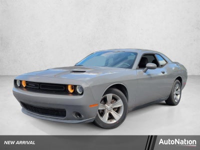 2019 Dodge Challenger SXT RWD