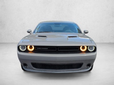 2019 Dodge Challenger SXT RWD