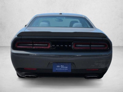 2019 Dodge Challenger SXT RWD