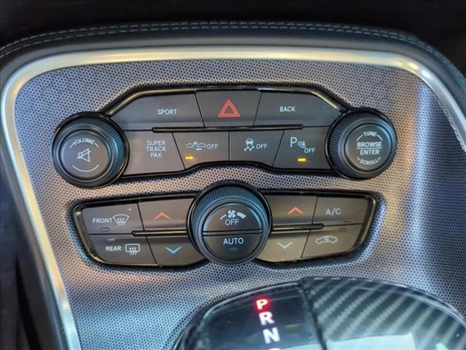 2015 Dodge Challenger 2dr Cpe R/T Scat Pack