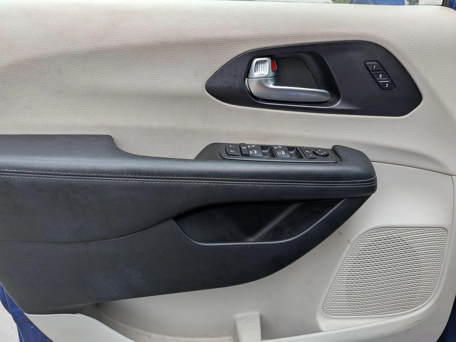 2020 Chrysler Pacifica Limited FWD