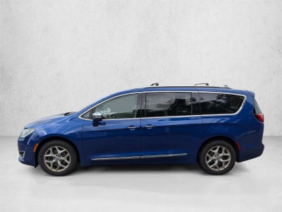 2020 Chrysler Pacifica Limited FWD