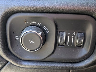 2019 RAM 2500 Tradesman 4x4 Crew Cab 6'4" Box