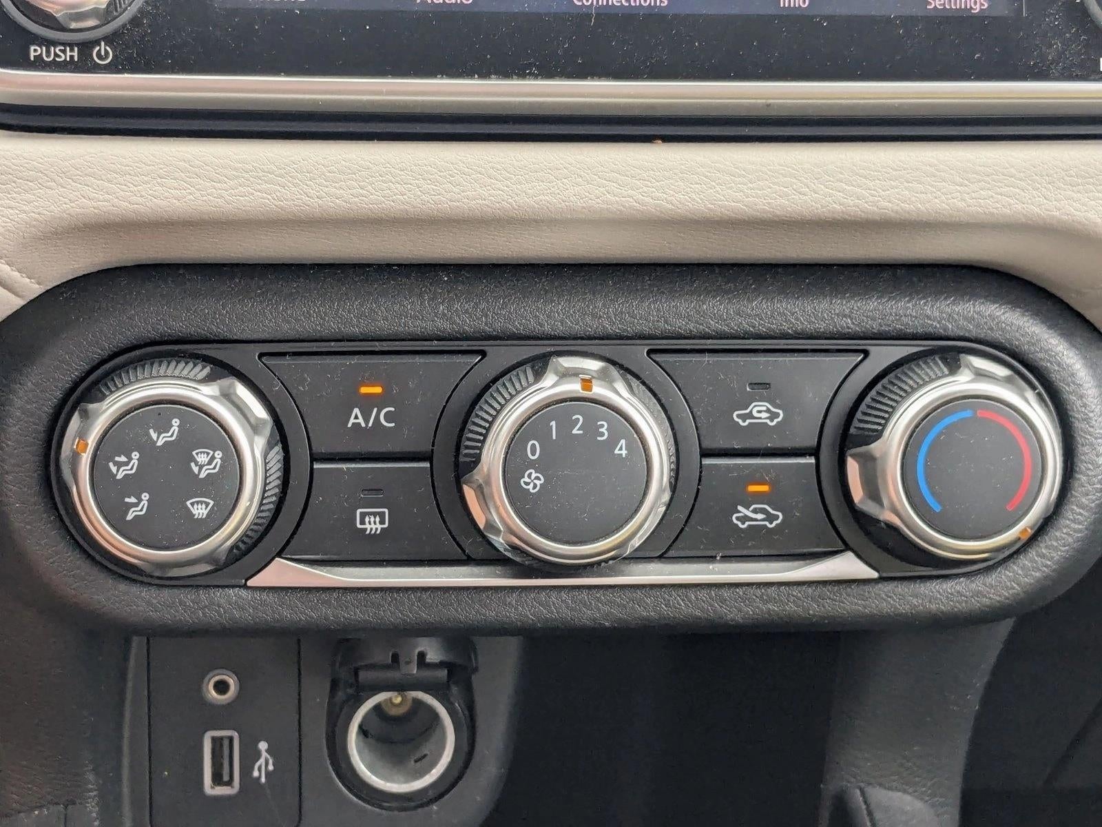 2021 Nissan Versa SV CVT