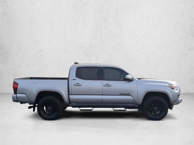 2022 Toyota Tacoma 4WD 4WD SR5 Double Cab 5' Bed V6 AT (GS)