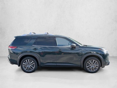 2024 Nissan Pathfinder SL 2WD