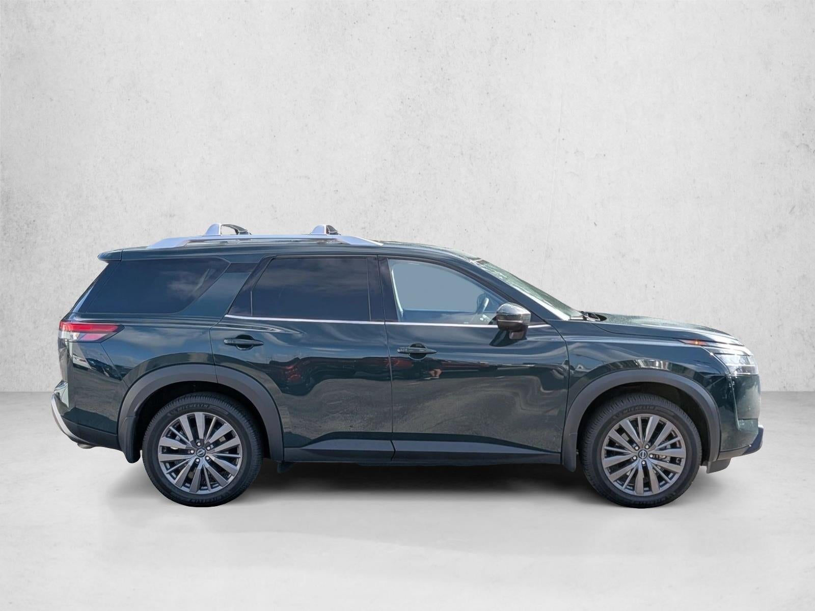 2024 Nissan Pathfinder SL 2WD