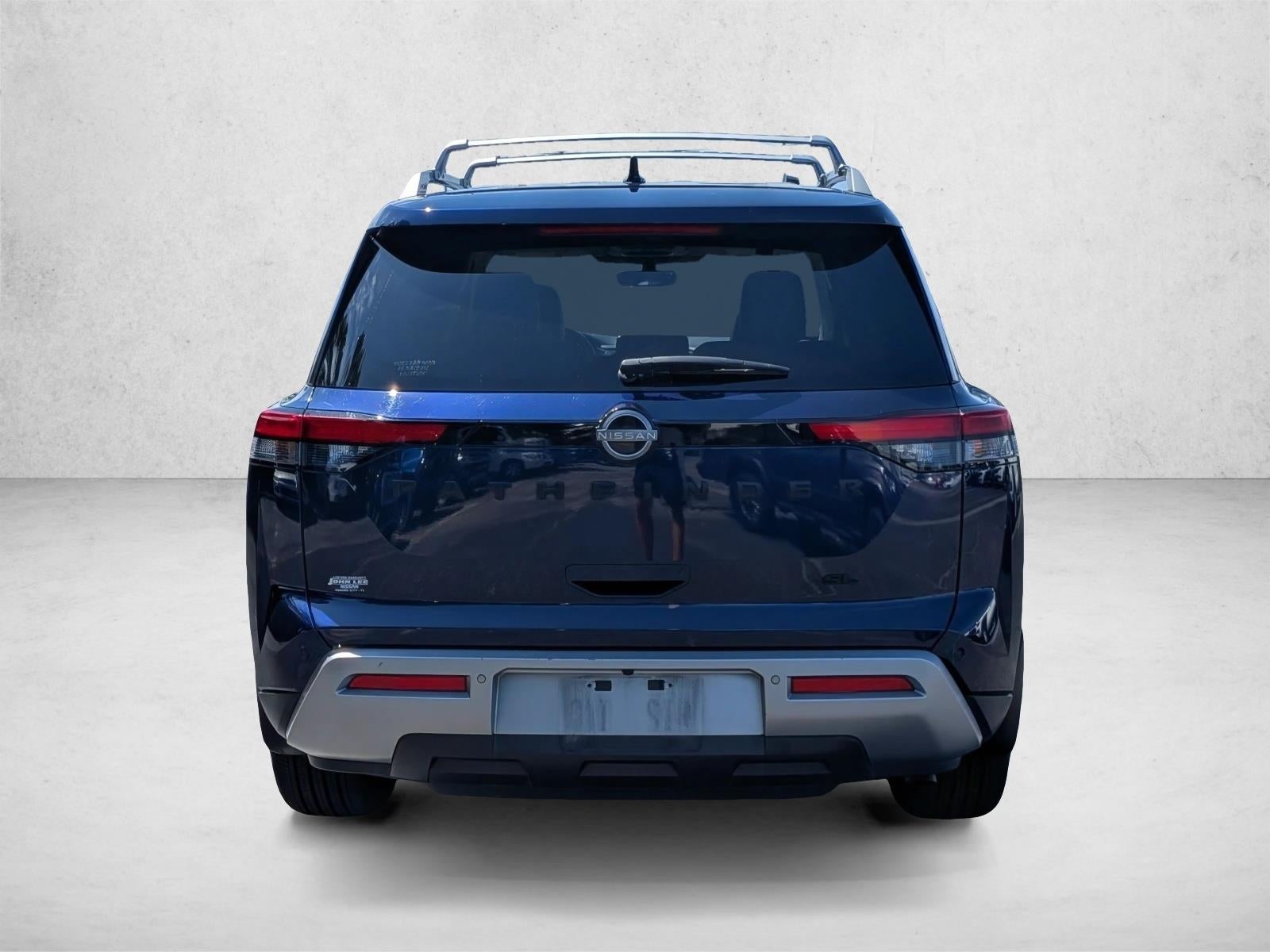 2023 Nissan Pathfinder SL 2WD