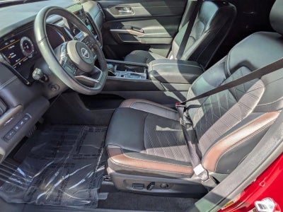 2024 Nissan Pathfinder Platinum 2WD