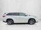 2017 Toyota Highlander LE I4 FWD (Natl)