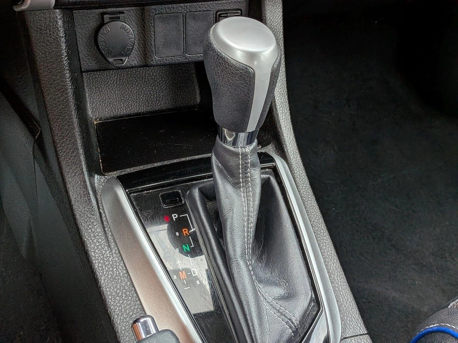 2017 Toyota Corolla SE CVT (Natl)