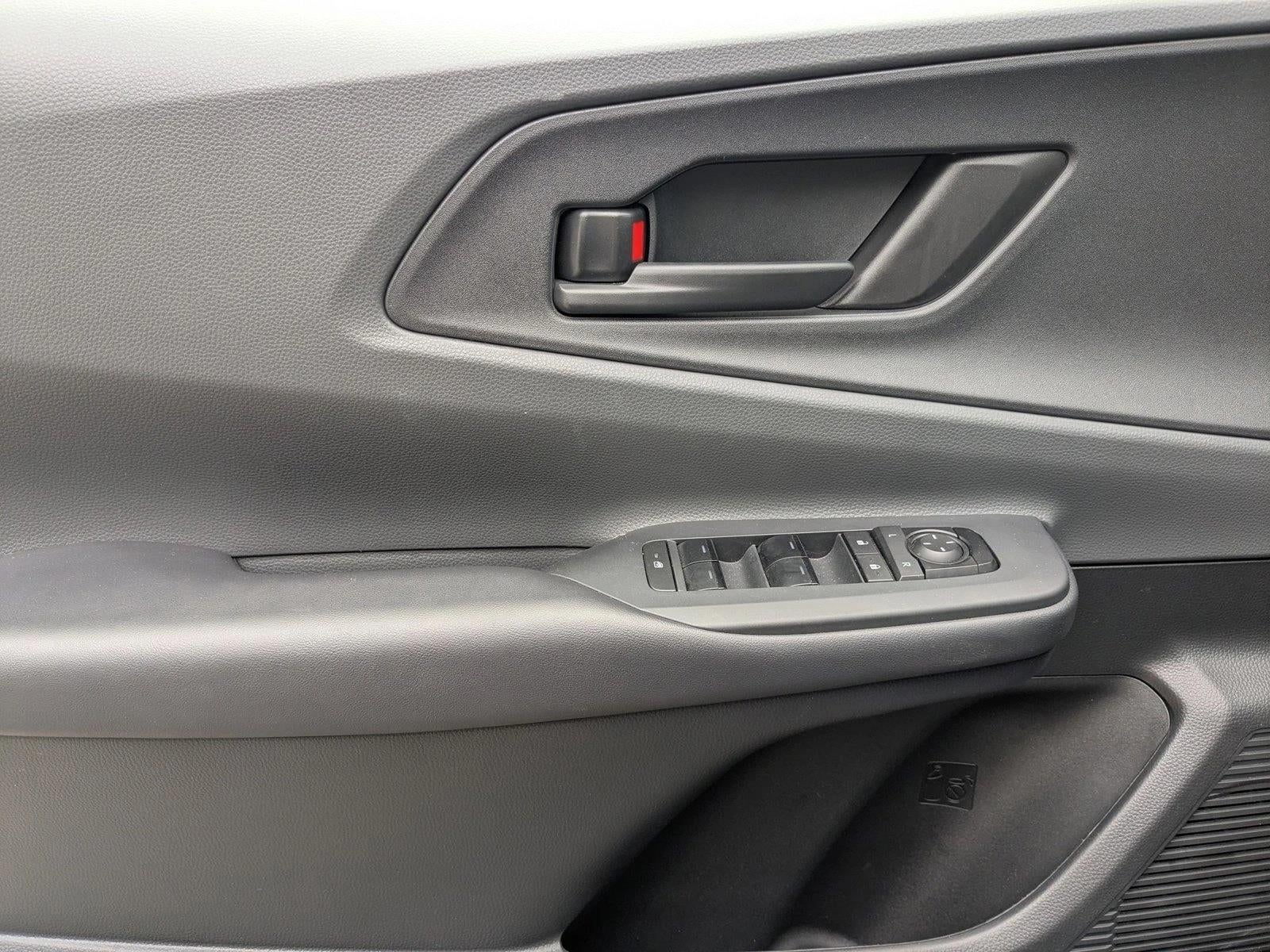 2025 Toyota Prius LE (Natl)