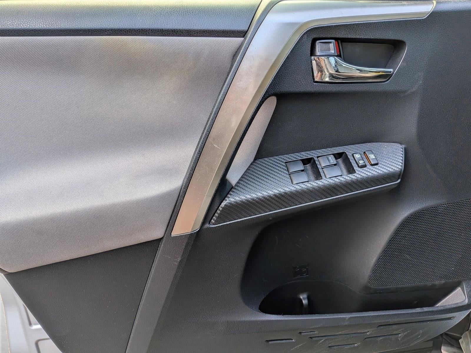 2015 Toyota RAV4 FWD 4dr XLE (GS)