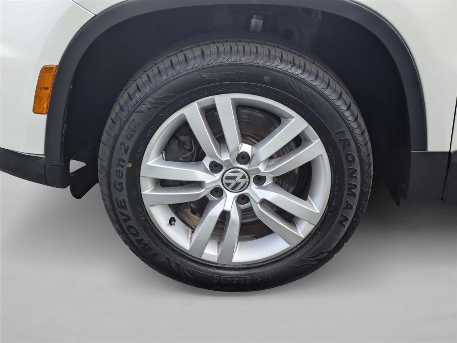 2016 Volkswagen Tiguan 2WD 4dr Auto S