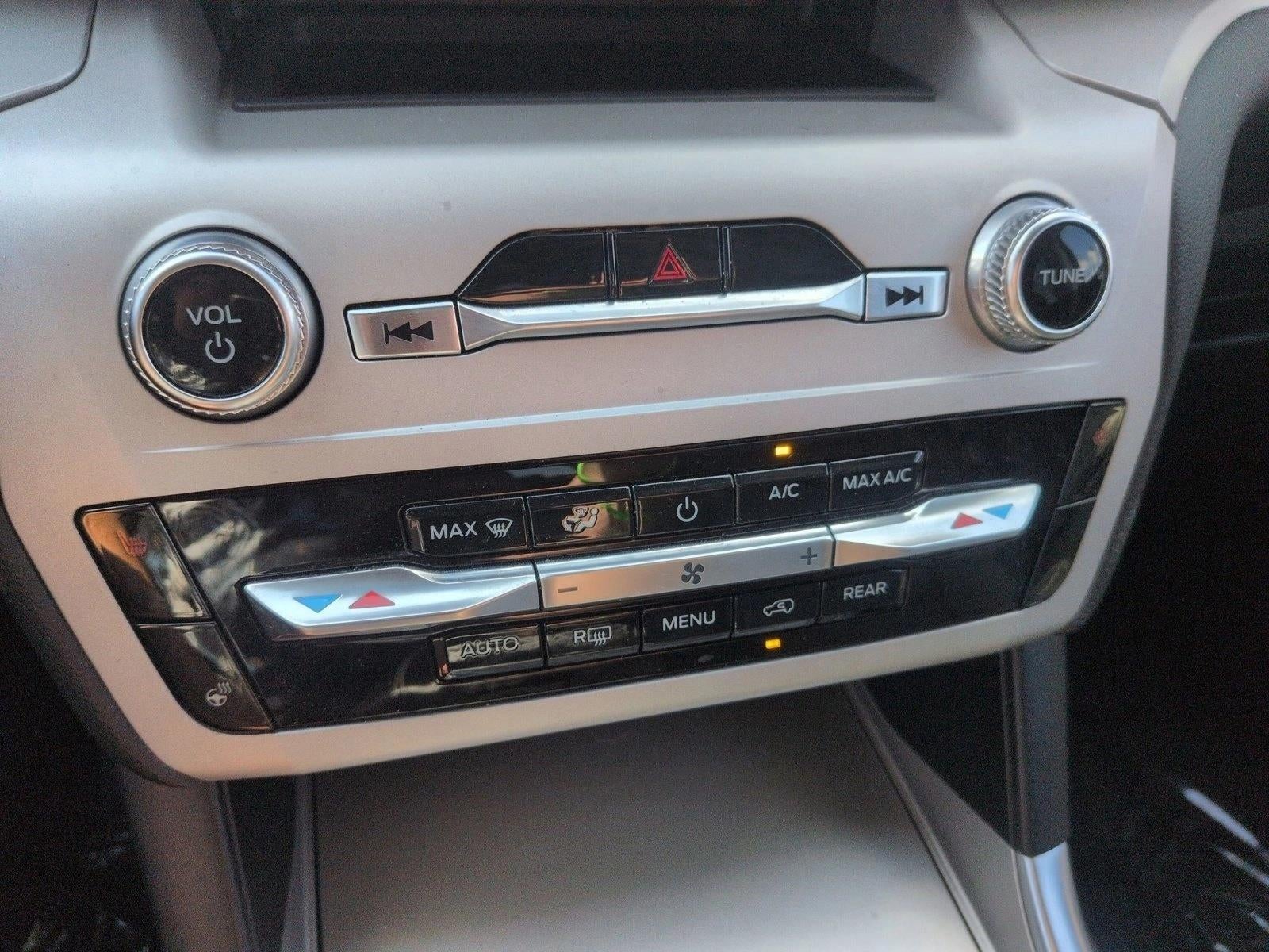 2024 Ford Explorer XLT RWD