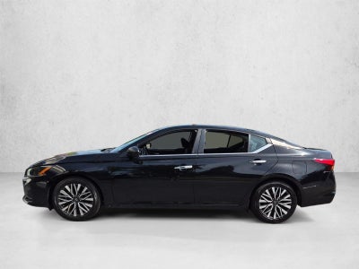 2024 Nissan Altima 2.5 SV Sedan