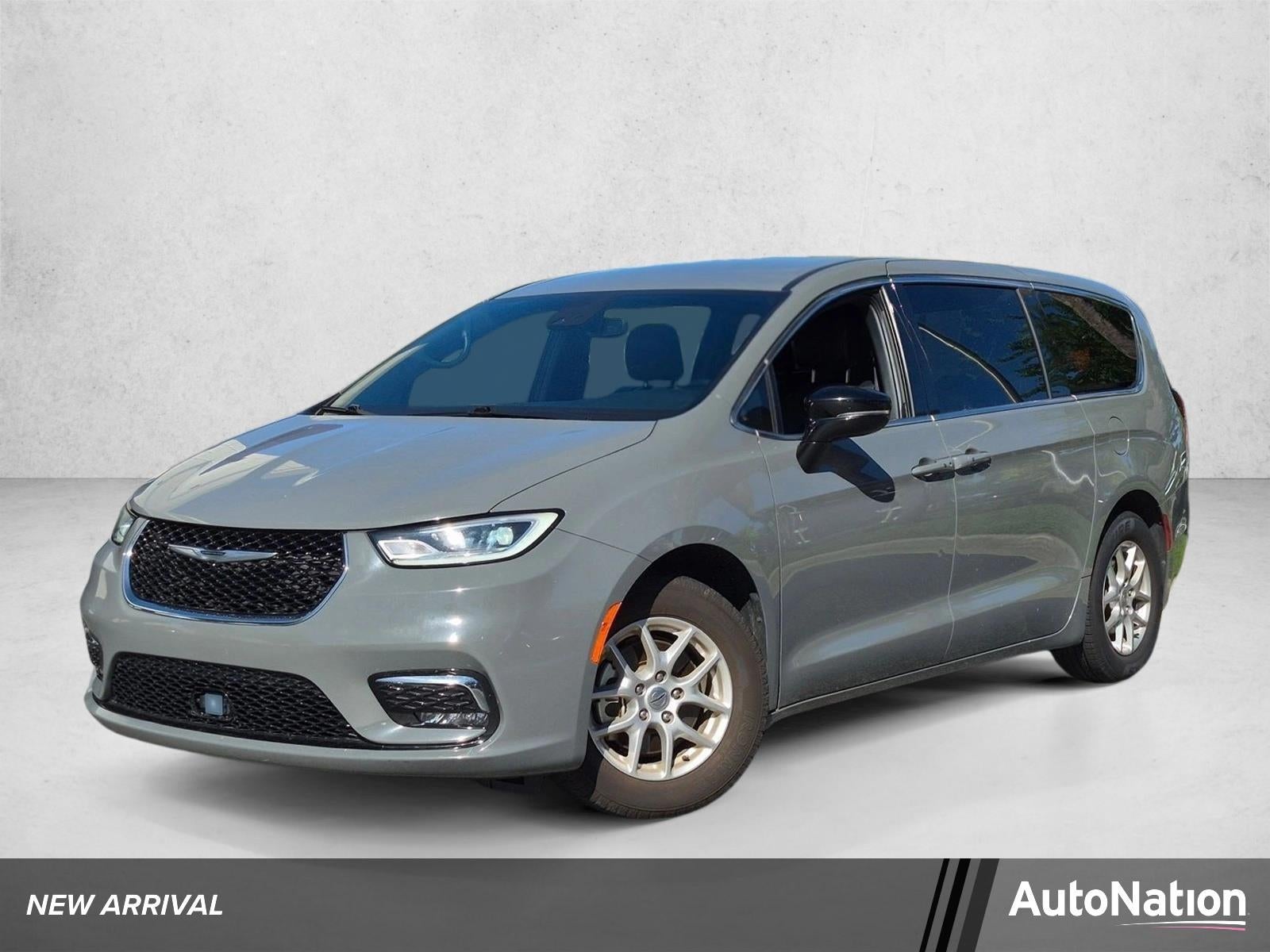 2025 Chrysler Pacifica Select FWD