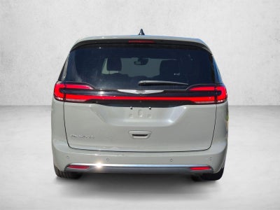 2025 Chrysler Pacifica Select FWD