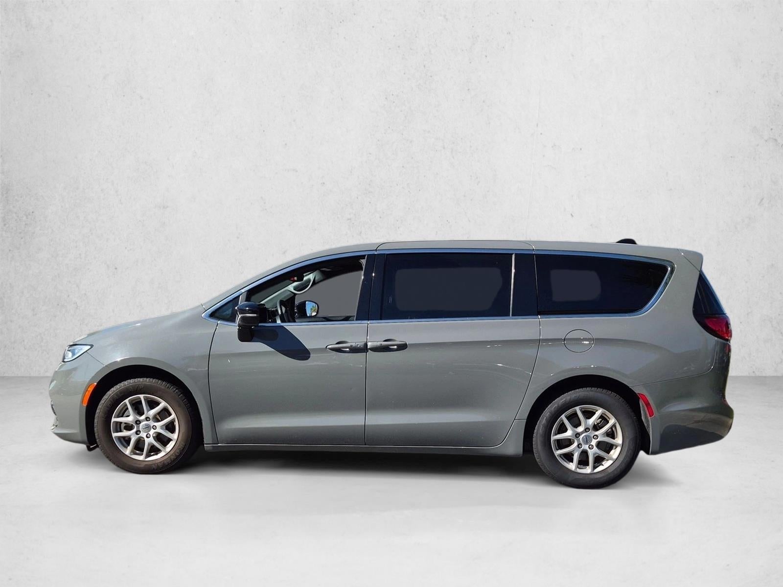 2025 Chrysler Pacifica Select FWD