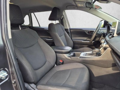 2024 Toyota RAV4 LE FWD (GS)